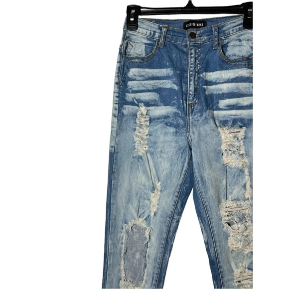 1773. FASHION NOVA BLEACH DYED SKINNY FIT‎ DENIM JEANS SIZE 9 FACTORY DISTRESSED - Picture 3 of 9